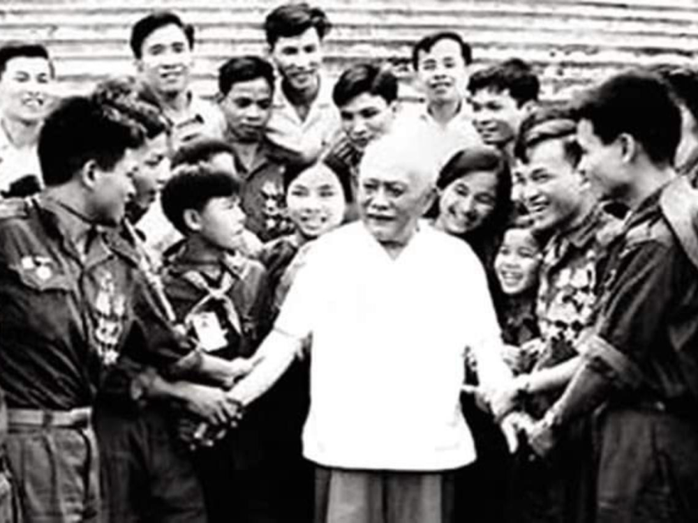 ĐẢNG LÃNH ĐẠO PHÁT HUY VAI TRÒ CỦA GIAI CẤP CÔNG NHÂN TRONG SỰ NGHIỆP ĐẤY MẠNH CÔNG NGHIỆP HÓA, HIỆN ĐẠI HÓA VÀ HỘI NHẬP QUỐC TẾ THÀNH TỰU VÀ KINH NGHIỆM